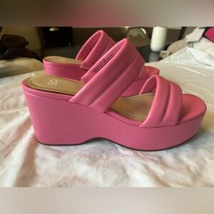 BP Raquelle Wedge Platform Sandals - Pink Punch Size 9
